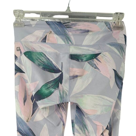 Fabletics Leggings Size S Mid Rise Crop Leaf Print Active Wear Athleisure Casual - Picture 4 of 8